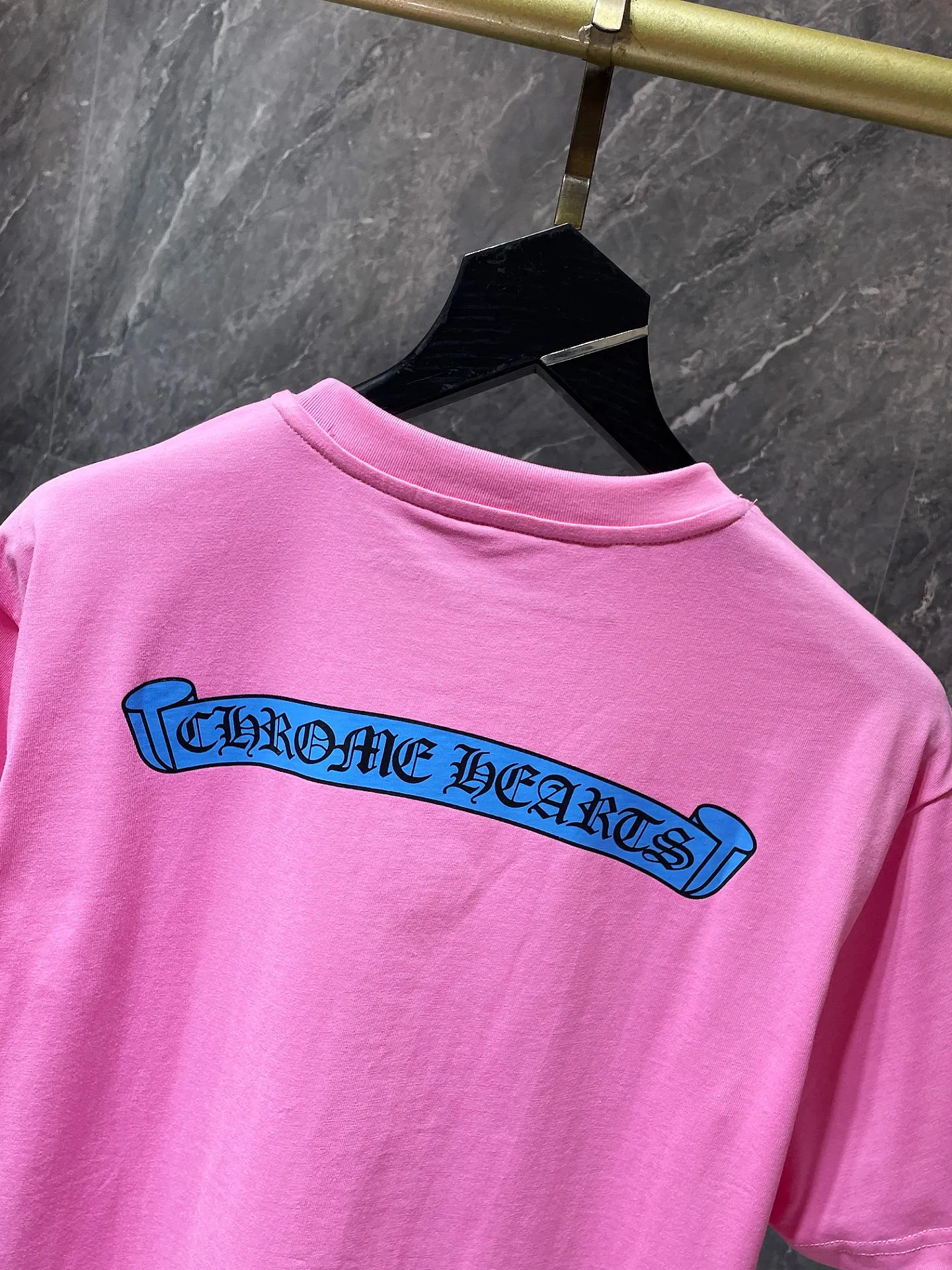 P130 ✨New✨ Chrome Hearts 25ss High weight, environmentally friendly and high-quality top-grade fabric Dopamine blue and pink scroll short sleeves Counter synchronization 1:1 replica version Recommended color: Customized blue Customized pink Size: S, M, L, XL